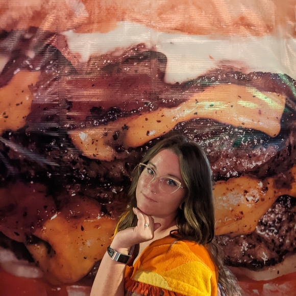 Meet your Posher, Brittany - Picture 4 of 4